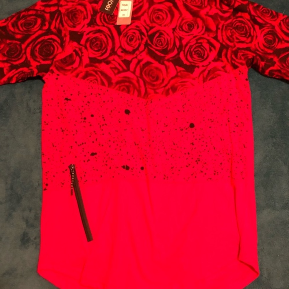FOCUS Red Roses Men’s T-shirt